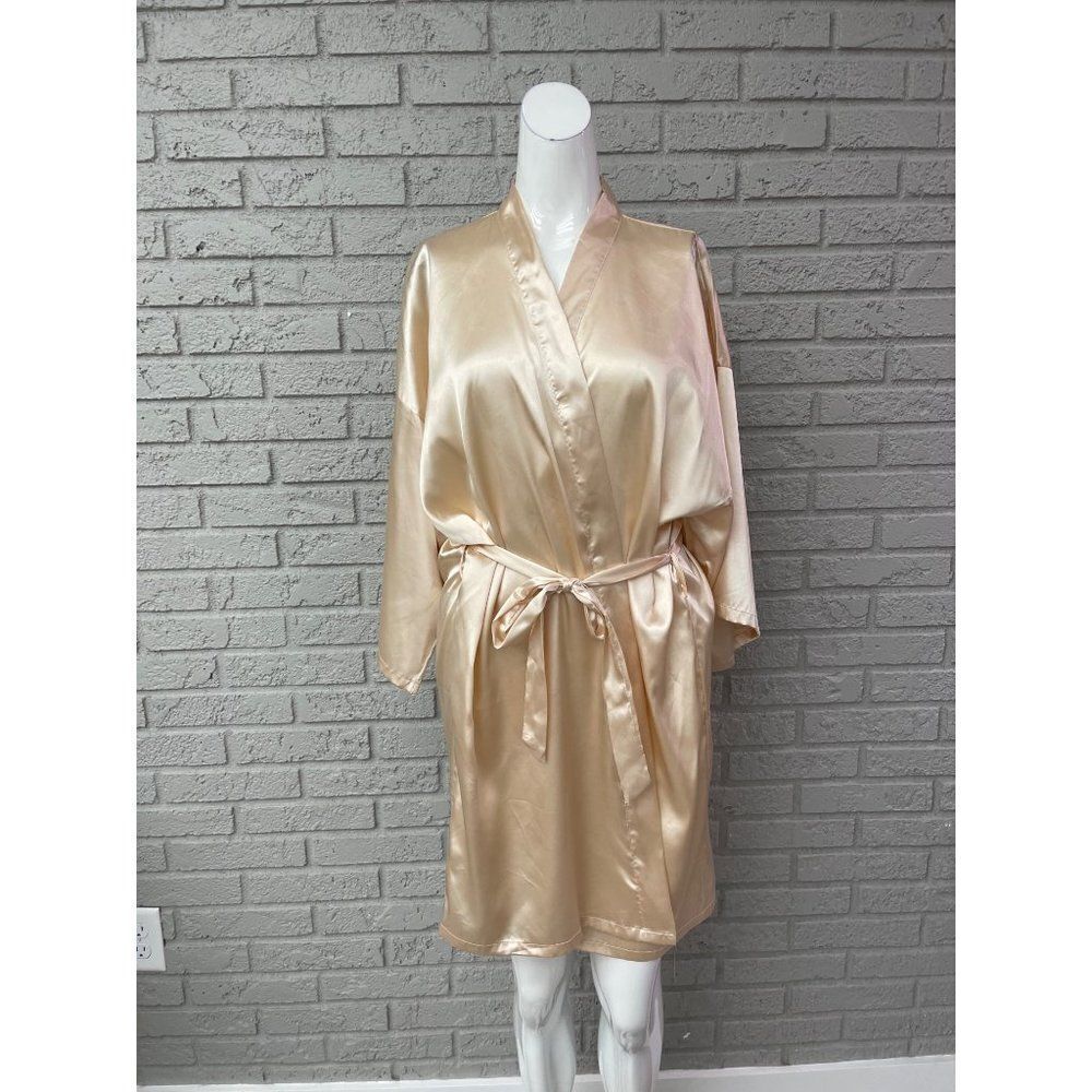 Satin peach ‘Mother of The Bride’ Robe Size S / M
